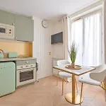 Chez Lucette Studio 17E Paris