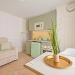 Chez Lucette Studio 17E Paris